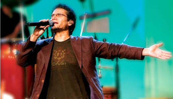 Jesús Adrián Romero prepara nueva producción