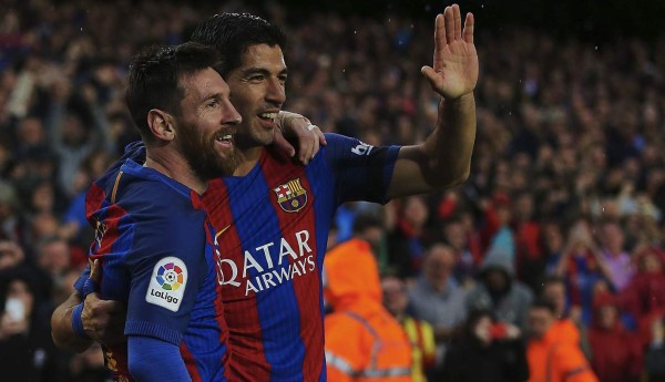 Barcelona se deshizo del Sevilla con genialidades de Messi y Suárez
