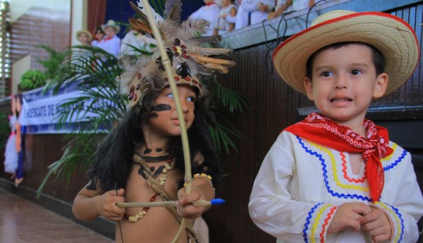 La Salle celebra semana de la hondureñidad