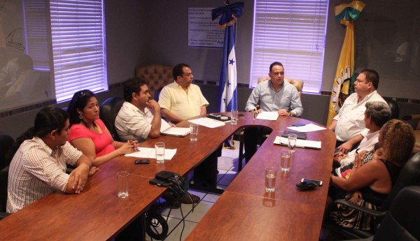 Coordinan acciones para ordenar el centro de San Pedro Sula