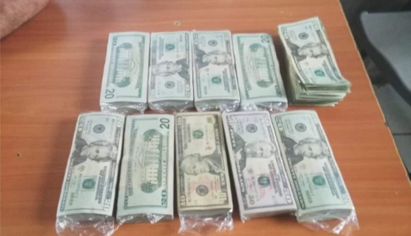Salvadoreño es detenido con más de 30 mil dólares