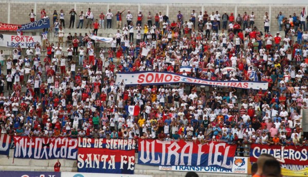 Video: El espectacular ambiente en Choluteca para el duelo UPN - Olimpia