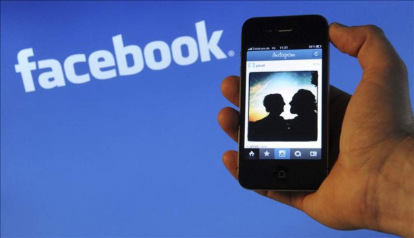 Facebook manipuló las emociones de sus usuarios para realizar un estudio