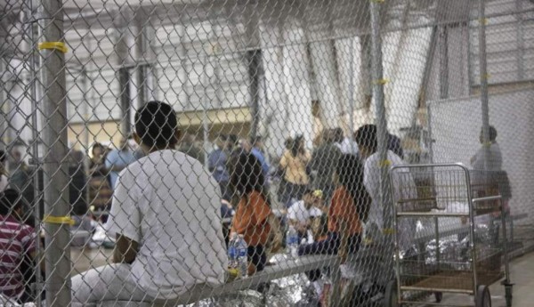 Jueza ordena a ICE evaluar liberación de inmigrantes en Florida por coronavirus