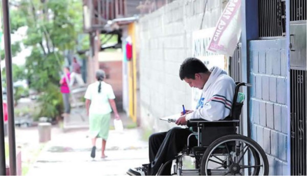 Personas con discapacidad se preparan para el mercado laboral