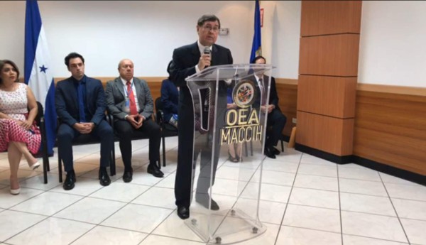 Maccih acusa de sobrevaloración en viviendas de Patuca III a 10 personas