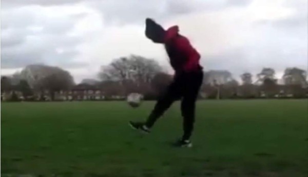 Juan Carlos García publica video dominando el balón tras superar cáncer