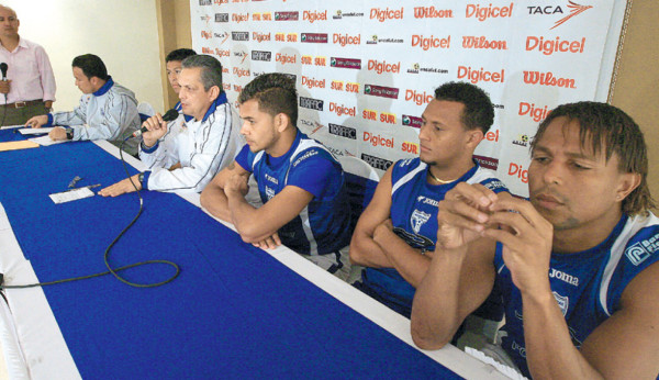 Mendoza da positivo y no jugará la Copa Uncaf