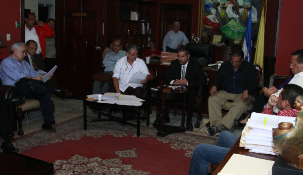 A revisión presupuesto y plan de arbitrios 2014