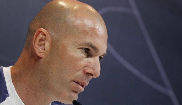 Zidane le responde a Piqué: 'Este club es muy grande y serio'