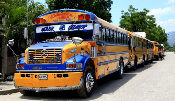 Por ola de asaltos paran buses en Chamelecón