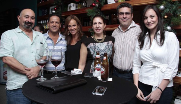 La Casa del Ron ofrece coctel navideño