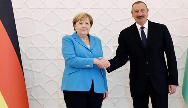 Merkel destaca el papel de Azerbaiyán para la seguridad energética de Europa