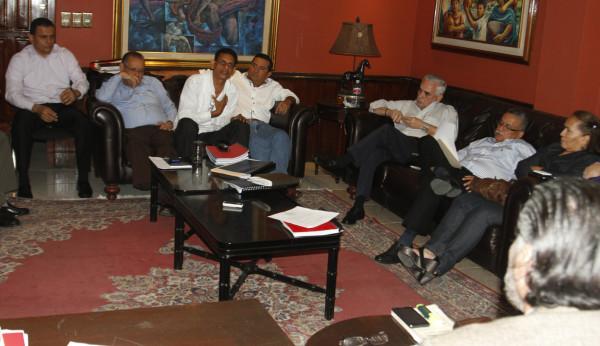 Retiran moción de aumento al peaje en la última sesión