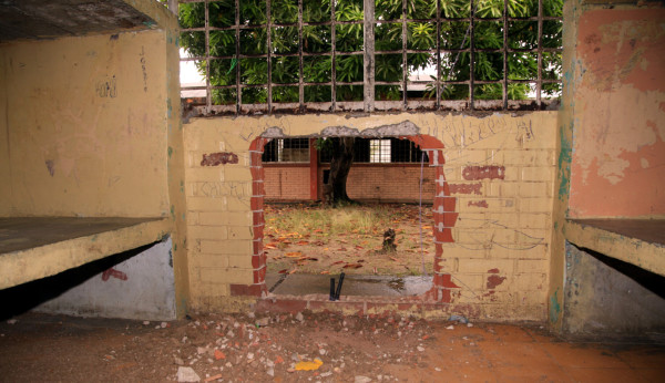 Otra fuga en El Carmen: escapan 10 menores