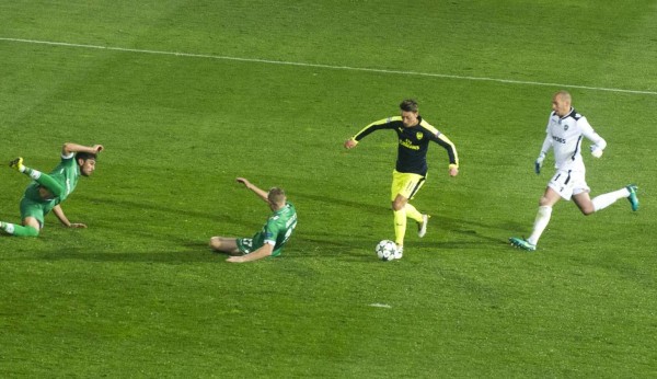 ¡Una obra de arte! El golazo de Mesut Özil en la Champions