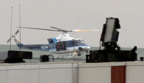 Washington vive tiroteo masivo que deja 13 muertos en instalación militar