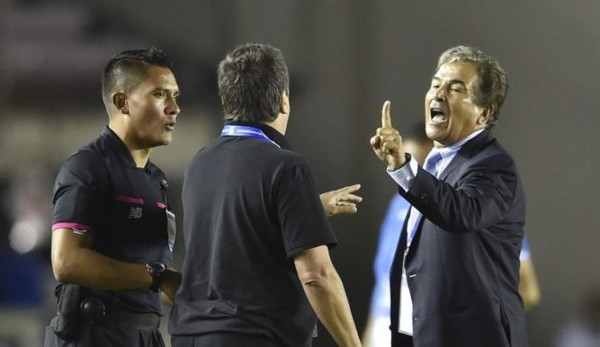 Pinto a Bolillo: 'Uno sale herido cuando pierde'