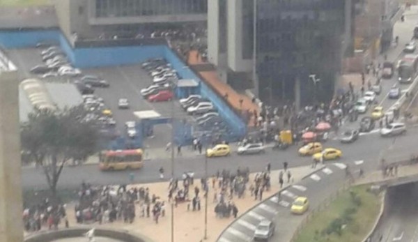 Fuerte terremoto de magnitud 6,6 sacude Colombia