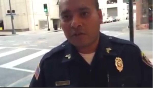 Policía de origen hondureño es ejemplo de nobleza en EUA