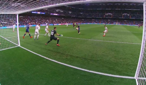 Real Madrid logra triunfo sufrido ante el Huesca con el hijo de Zidane en el arco