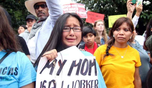 Madre hondureña en 'santuario' pide a Trump estar con su familia