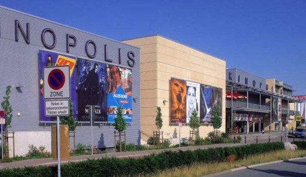 Policía mata a atacante de cine en Alemania, no hay heridos