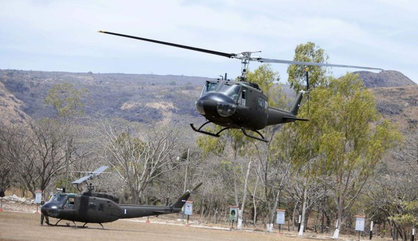 Taiwán entrega donación de helicópteros a Honduras