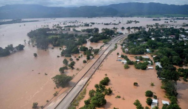 Daños de huracanes a la agricultura retrasará recuperación de Centroamérica  