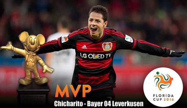 'Chicharito” Hernández gana el curioso premio Mickey de Oro