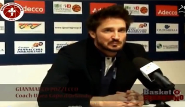 Vídeo: Técnico italiano se enfurece en plena conferencia de prensa