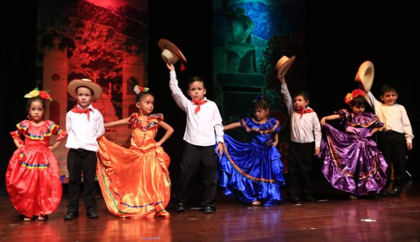 Gran velada cultural en el CCS