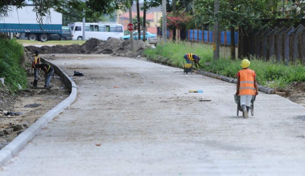 Pavimentación de la calle de acceso al Ministerio Público está casi lista
