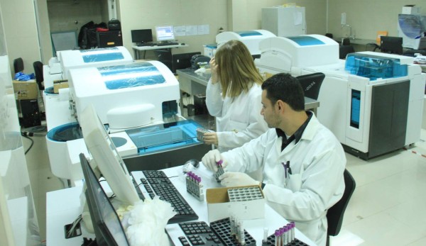 Invierten 60 millones de lempiras para mejorar laboratorios del IHSS