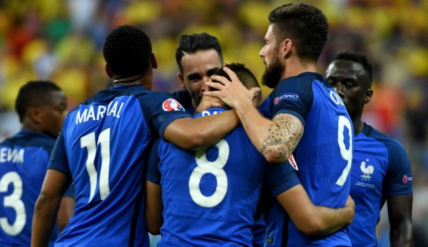 Francia debuta con triunfo sobre Rumania en la Euro
