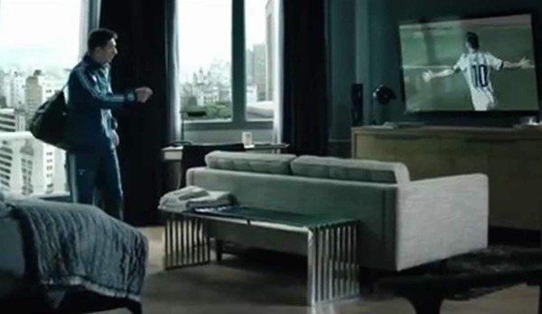 Futbolistas del Barça y Madrid se unen en comercial de Adidas