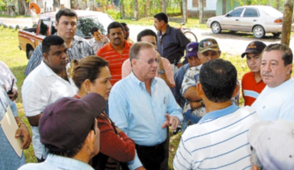 Alcalde se rebaja L 5 mil por miedo a ser reparado