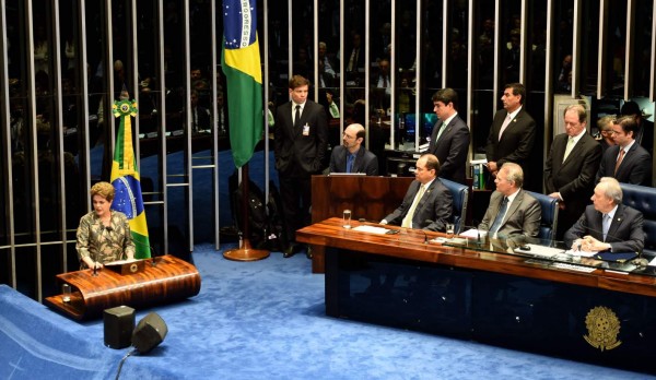 Dilma Rousseff pide al Senado: 'Voten contra mi destitución'