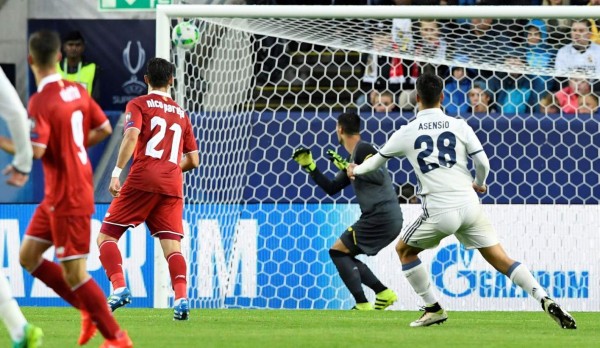 Marco Asensio anota tremendo golazo en su debut con el Real Madrid