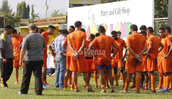 Real España pide jugar con sus seleccionados frente al Platense