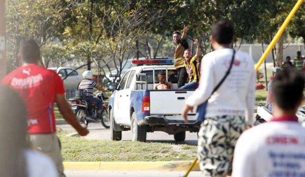 Real España exige que se desintegren las barras