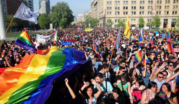 Ley de identidad de género entra en vigor en Chile