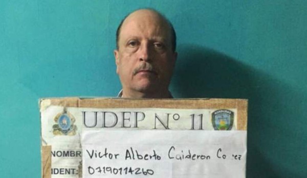 Juez envía a prisión a piloto de jet mexicano abandonado en Roatán