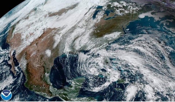 Eta busca otra vez Florida y nueva onda tropical amenaza el Caribe