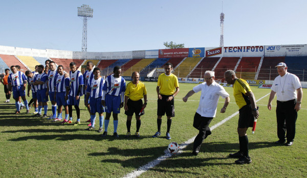 Sacerdotes ceibeños caen 5-3 contra los sampedranos