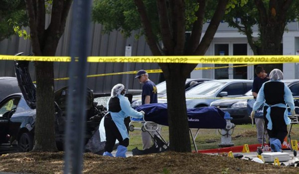 Hallan a ocho personas muertas en una casa en Texas