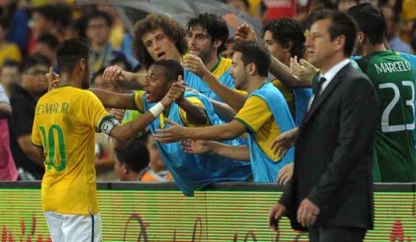 Dunga pidió a la CBF que no recurriera la sanción a Neymar
