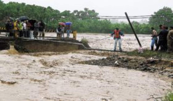 Alerta roja en Tocoa por inundaciones
