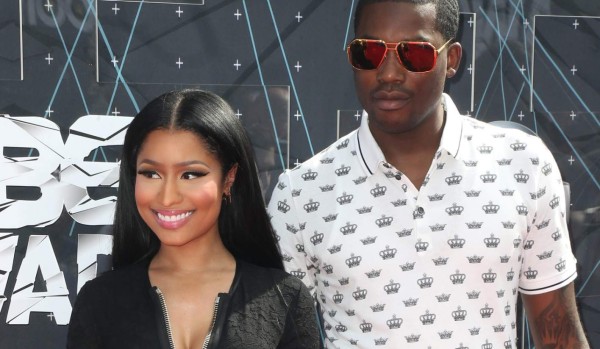 Nicki Minaj muestra su impresionante anillo de compromiso  