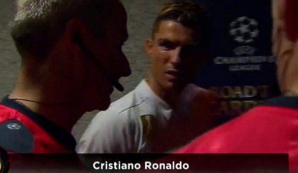 Descubren conversación de Cristiano Ronaldo con el árbitro del derbi